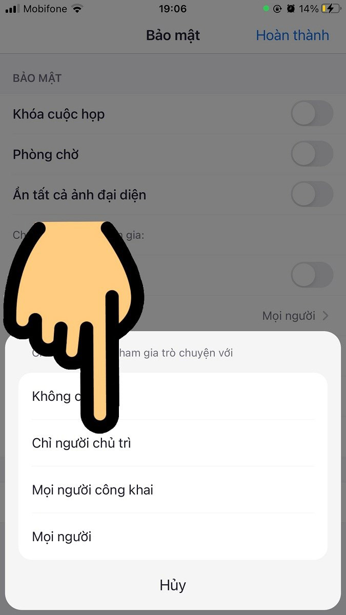 Cách không cho học sinh chat trong Zoom điện thoại, máy tính