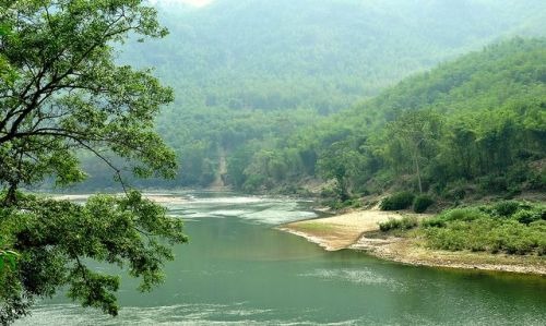 Tả dòng sông Mã