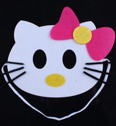 Vẽ bức tranh trang tr&iacute; mặt nạ động vật