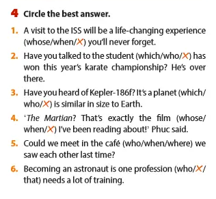 Looking back Unit 10 lớp 9 Space travel