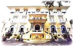 Bài 2: Bưu điện Thành phố Hồ Chí Minh