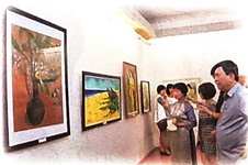 Bài 2: Bưu điện Thành phố Hồ Chí Minh