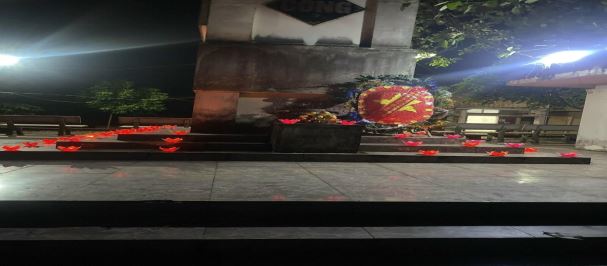 Tổ chức dâng hương tại nghĩa trang liệt sĩ xã Tam Sơn