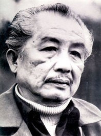 Người đàn ông cô độc giữa rừng