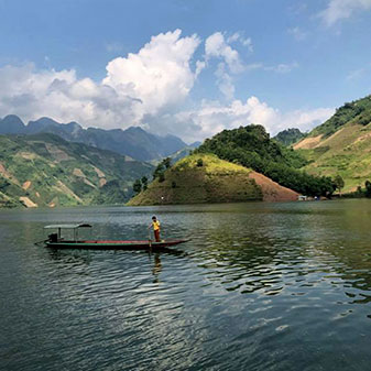 Lệnh phụ trong đề văn Người lái đò sông Đà