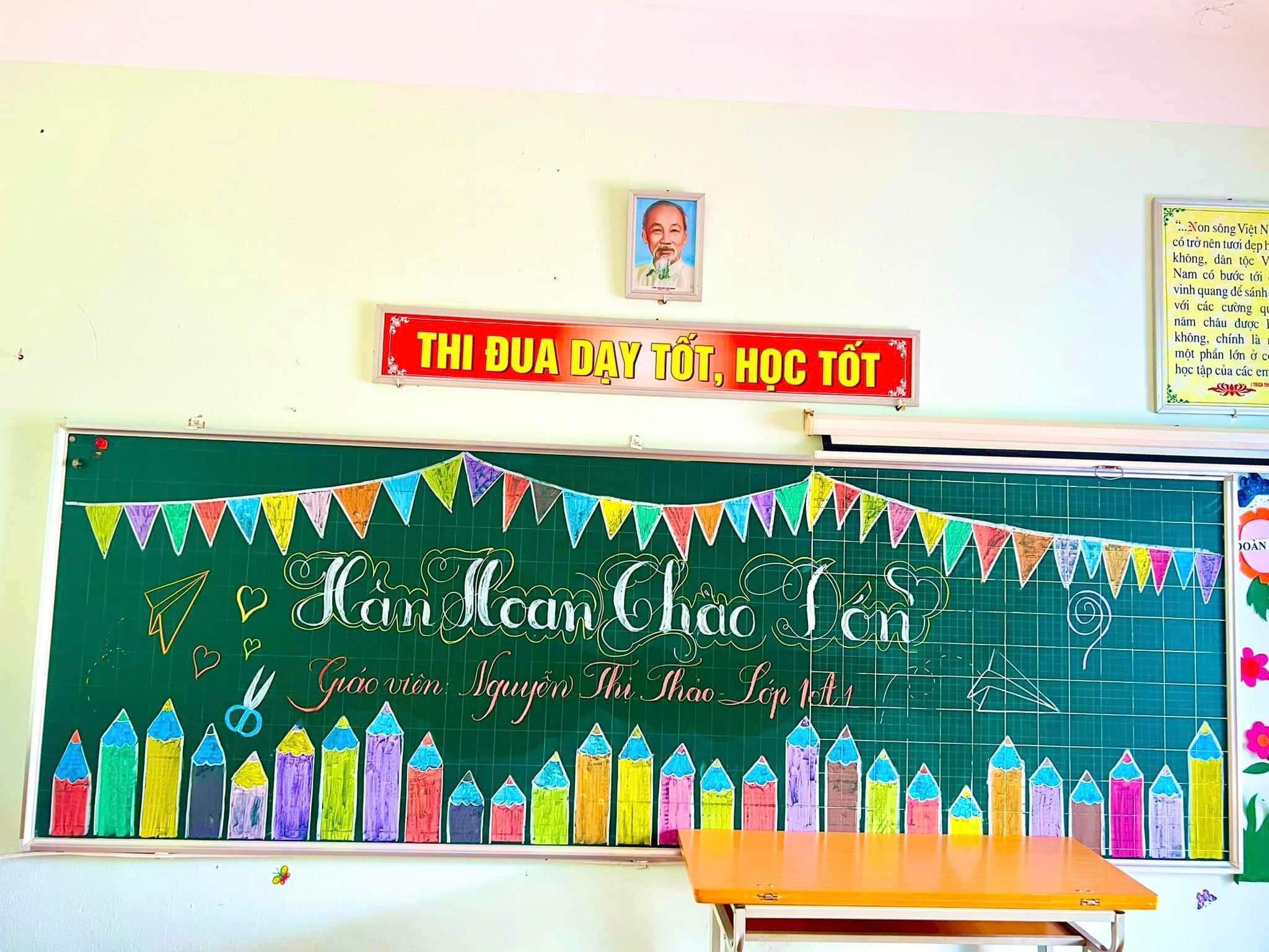 Mẫu trang trí bảng đón học sinh lớp 1 năm 2023 - 2024