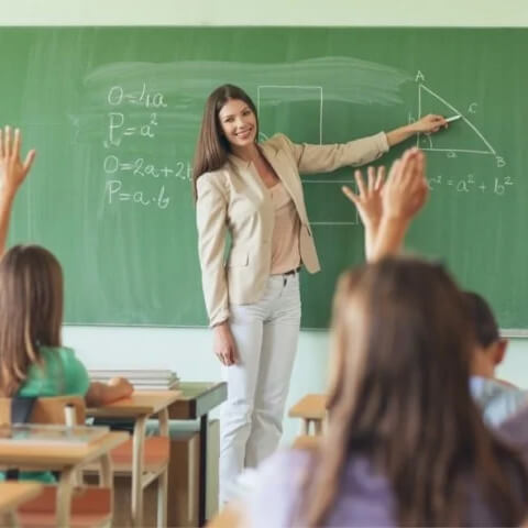 cau chuyen chiec dong ho lop 5 h3*593026