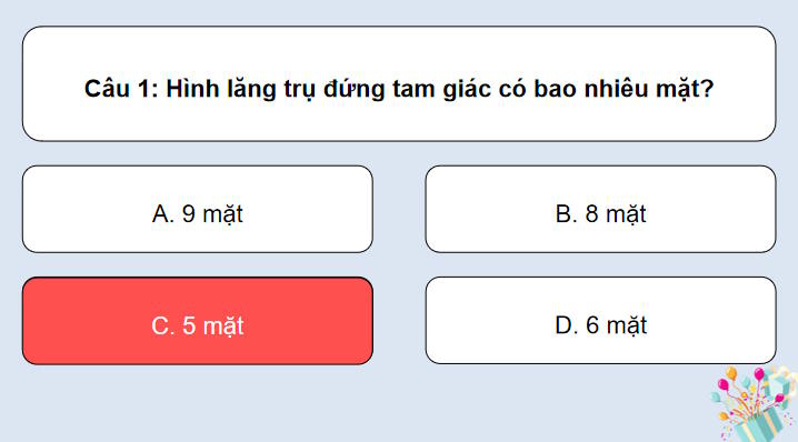 Hộp quà và chân đế lịch để bàn của em